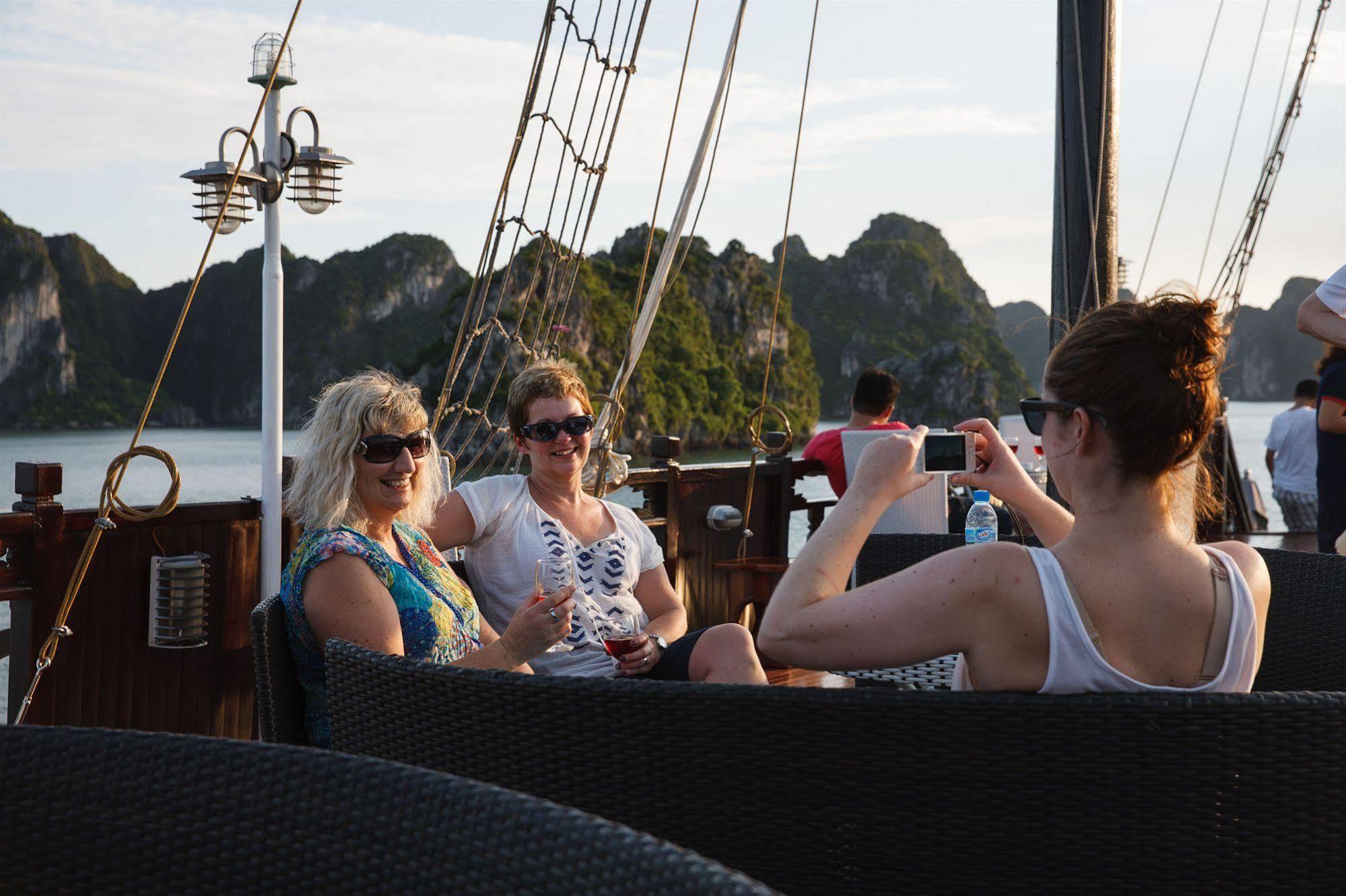 Halong Paloma Cruise Ξενοδοχείο Χα Λονγκ Εξωτερικό φωτογραφία